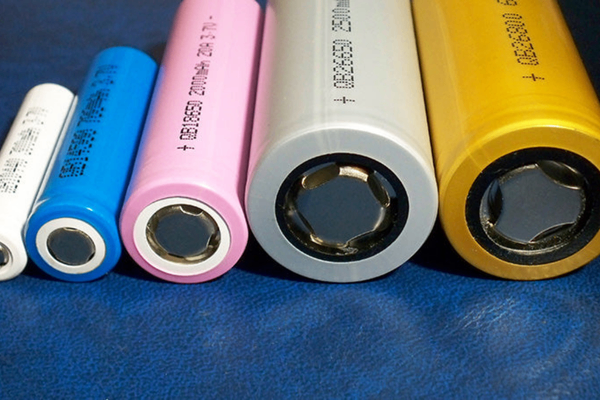 Diferentes tamaños de pilas de litio Diferentes tamaños de pilas de litio